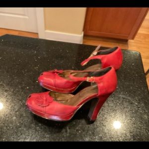 Chinese Laundry - Vtg Style chunky platform ankle strap peep toe